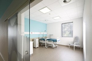 Bandeau tête de lit chambre d'hébergement hospitalier