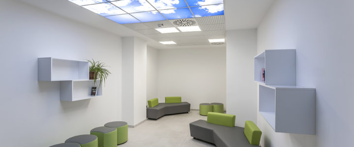 Un plafond lumineux SKYDECO installé en Italie